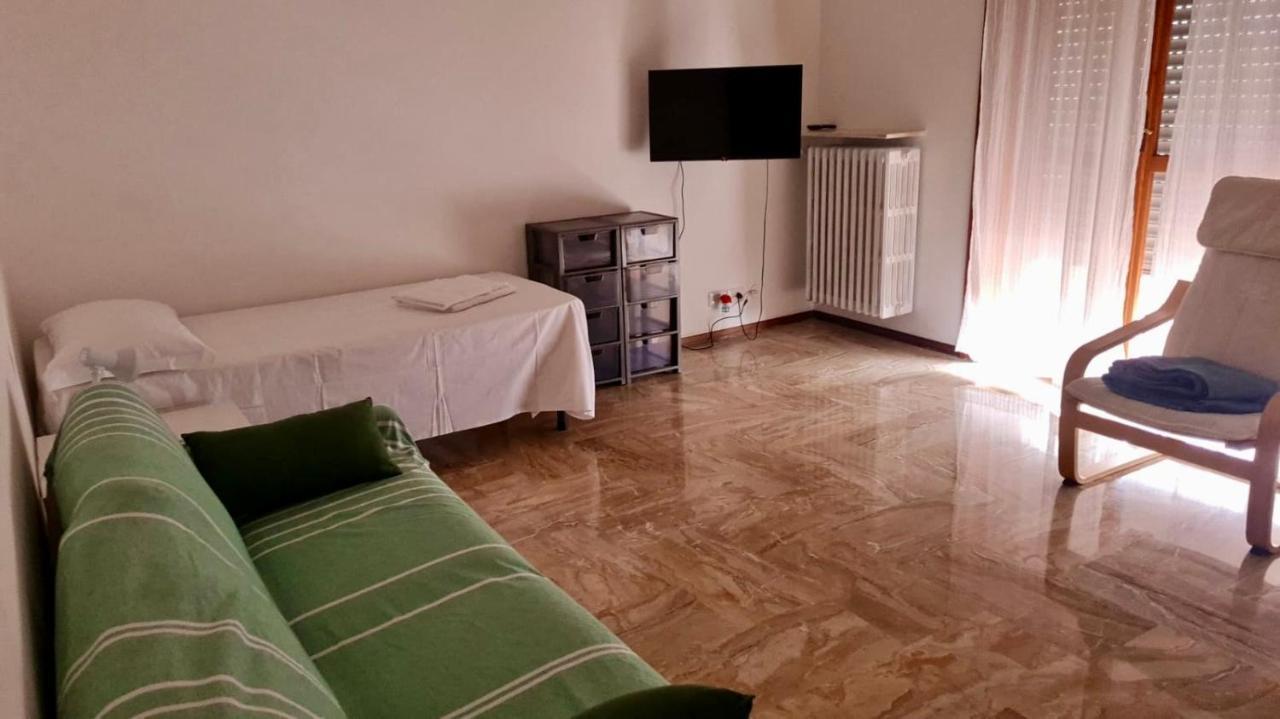 Casa Berizzi - Santa Lucia Apartment Бергамо Екстериор снимка